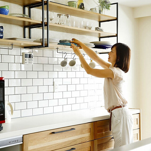 【高さ別】お皿収納術15選！ 目線の高さで選ぶキッチン収納のコツの画像